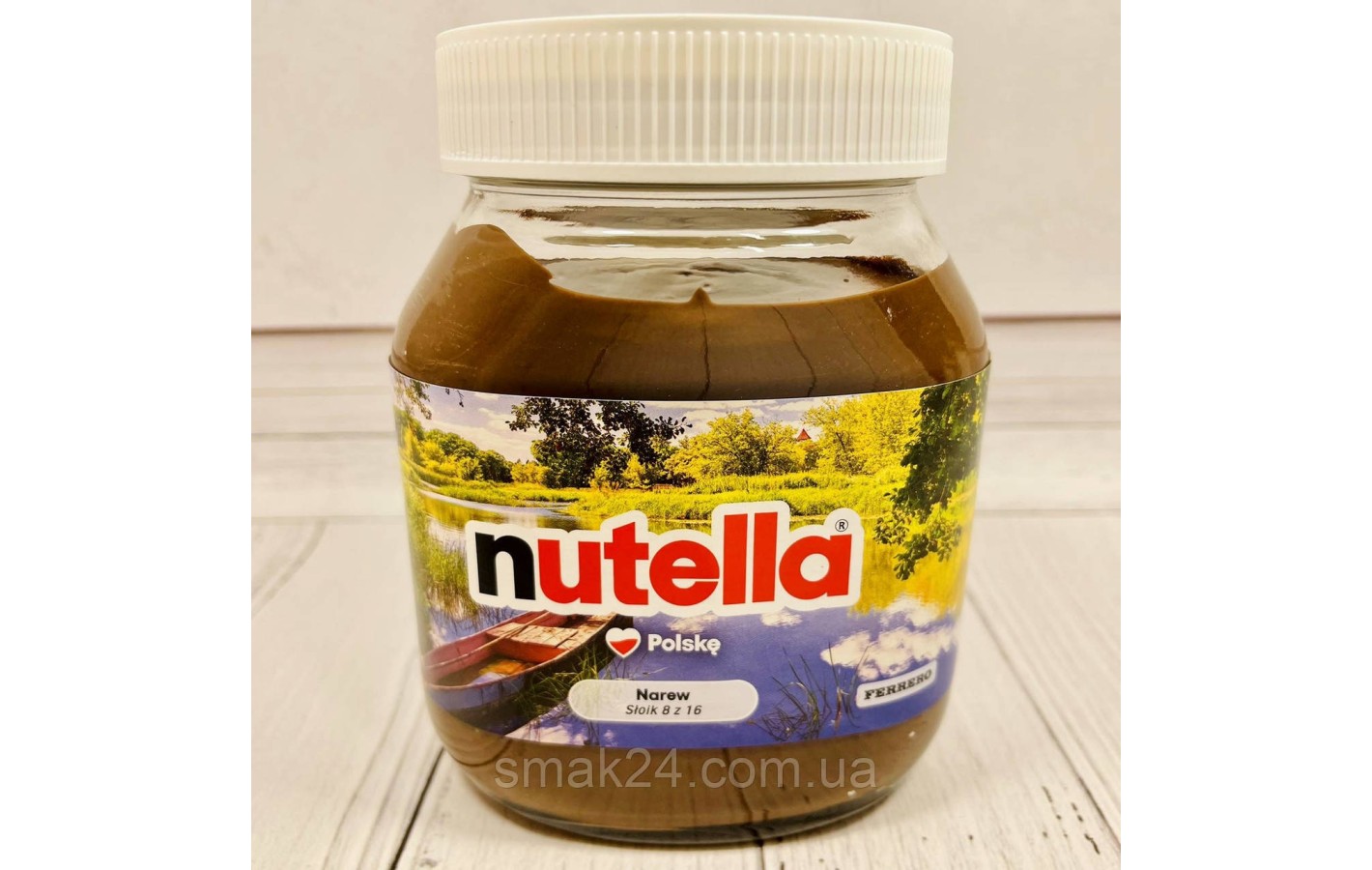 Шоколадно-ореховая паста NUTELLA с лесными орехами Ferrero 600г