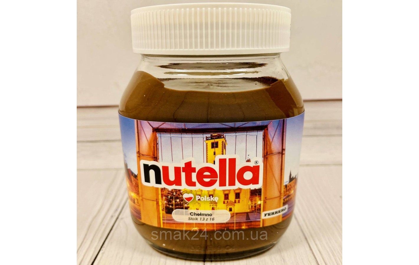 Шоколадно-ореховая паста NUTELLA с лесными орехами Ferrero 600г