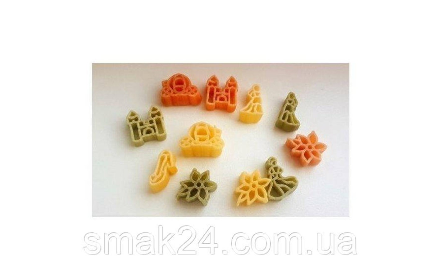 Макароны с томатом и шпинатом 