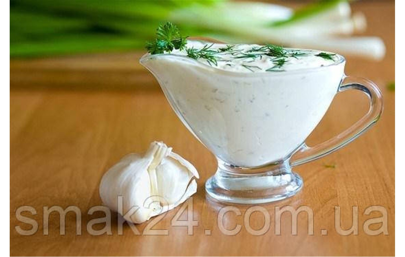 Соус майонезный с чесноком Herb&Garlic Hellmanns 250мл Нидерланды