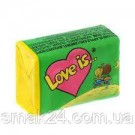 Жевательная резинка со вкусом яблока и лимона Love Is 4.2г/1шт Турция