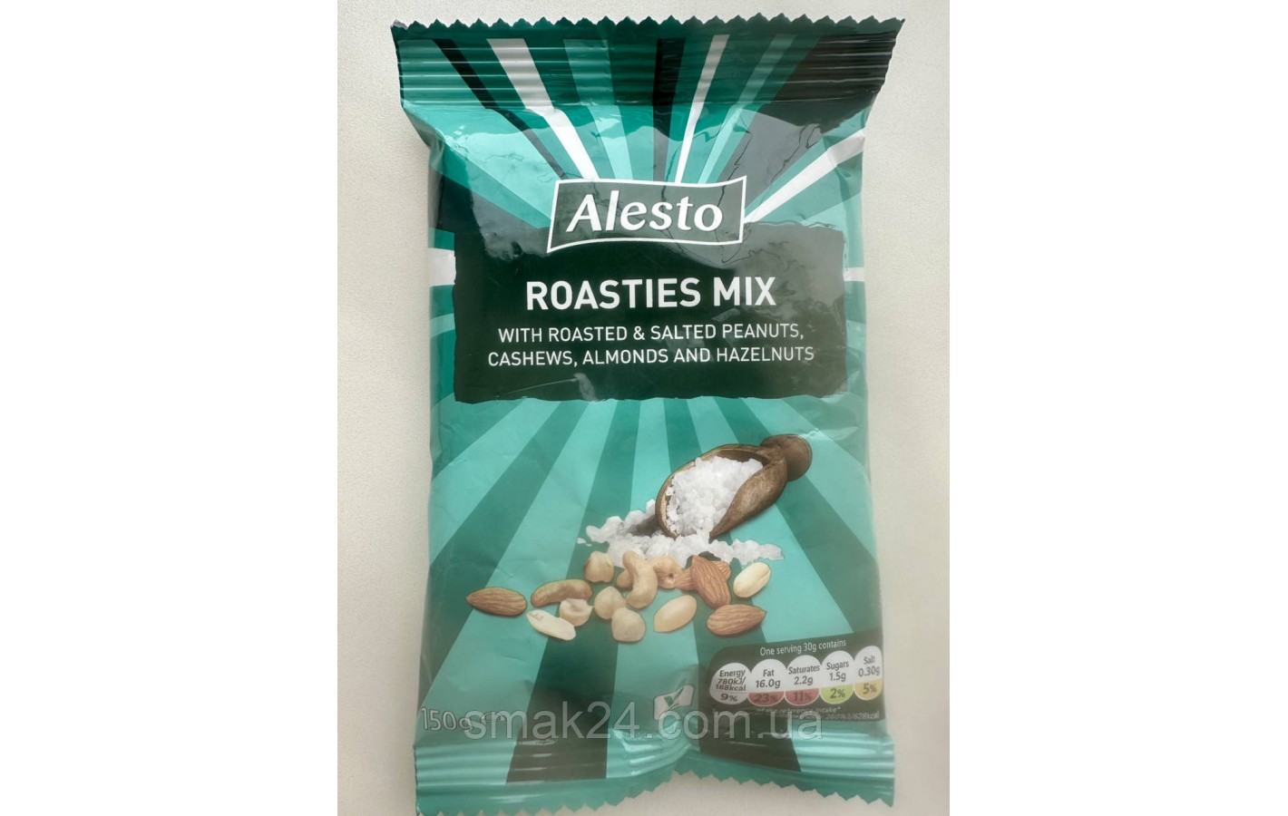 Ореховый микс с соленым арахисом, кешью, миндалем, фундуком Alesto Mix 150г Польша