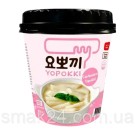Рисовые палочки с карамелизированым луком Yopokki Golden onion butter Topokki 120г Корея