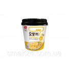 Рисовые палочки с карамелизированым луком Yopokki Golden onion butter Topokki 120г Корея